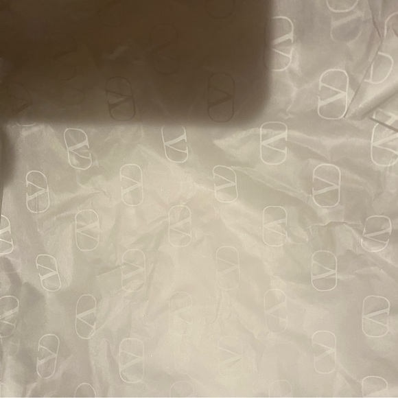 Brand new never worn authentic from Valentino store was too tight for me - Picture 7 of 7